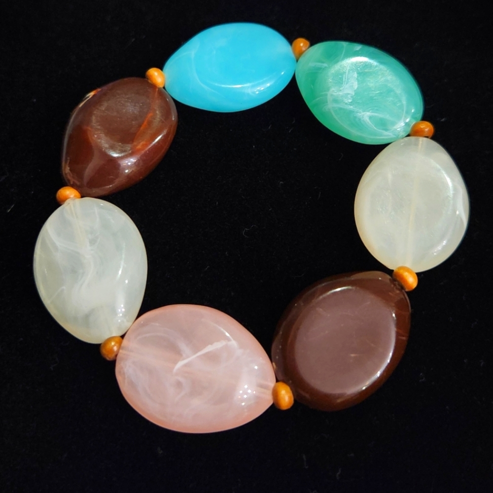 Multi-colored chunky beaded bracelet